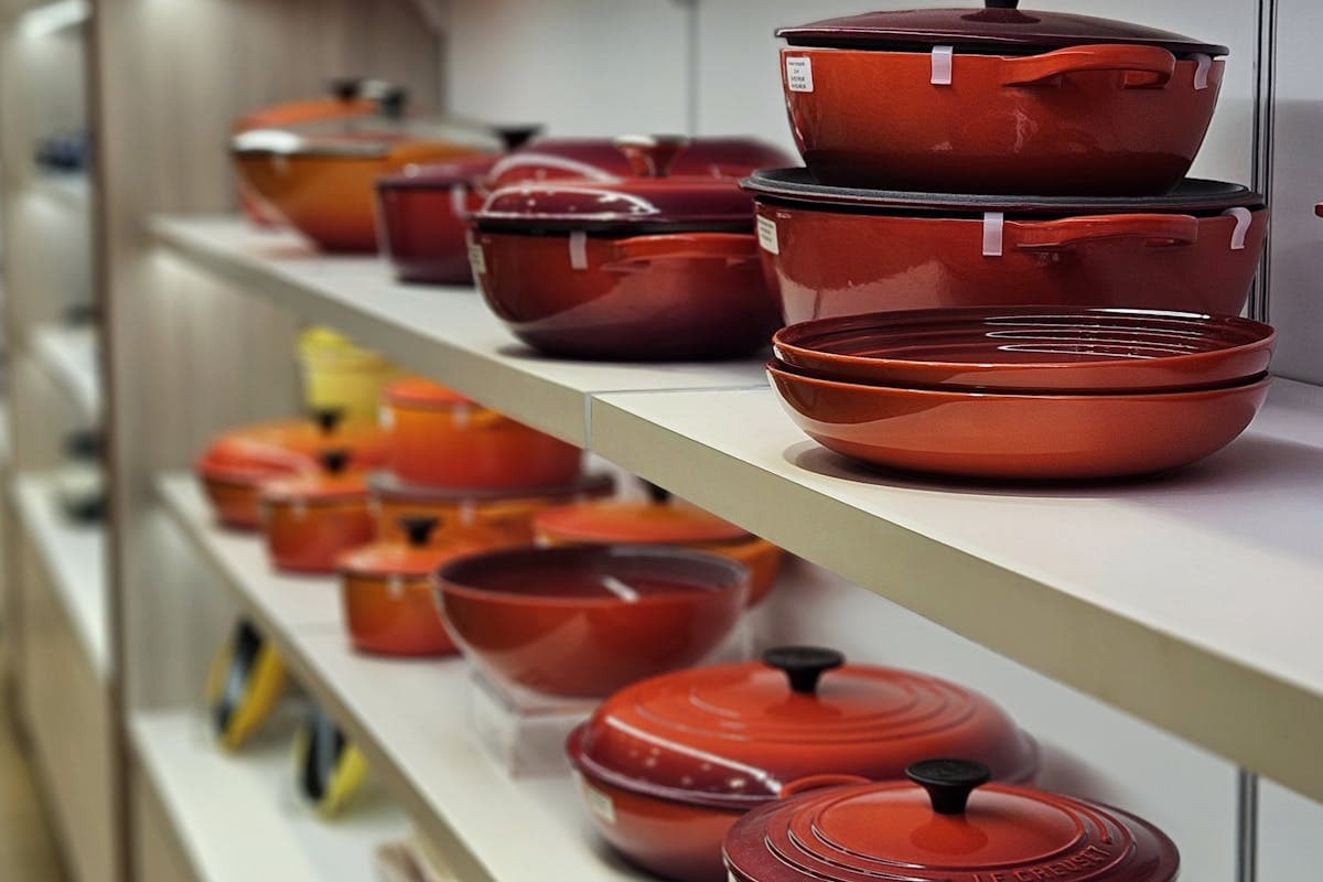 Kitchen appliance liquidation pallets with Instant Pot Cuisinart and KitchenAid